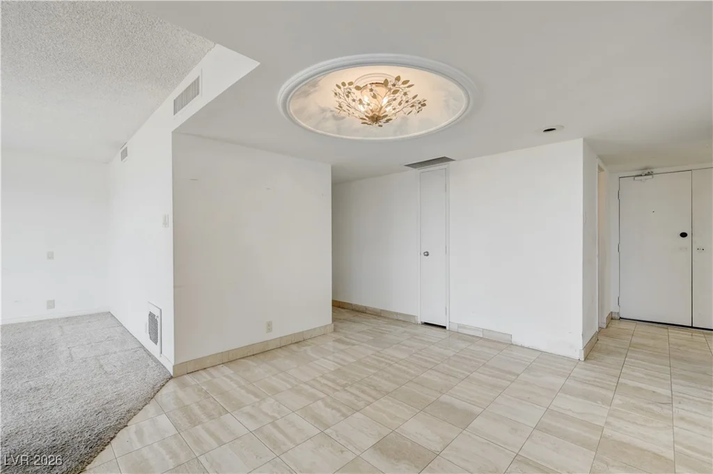 3111 Bel Air, Las Vegas, NV 89109
