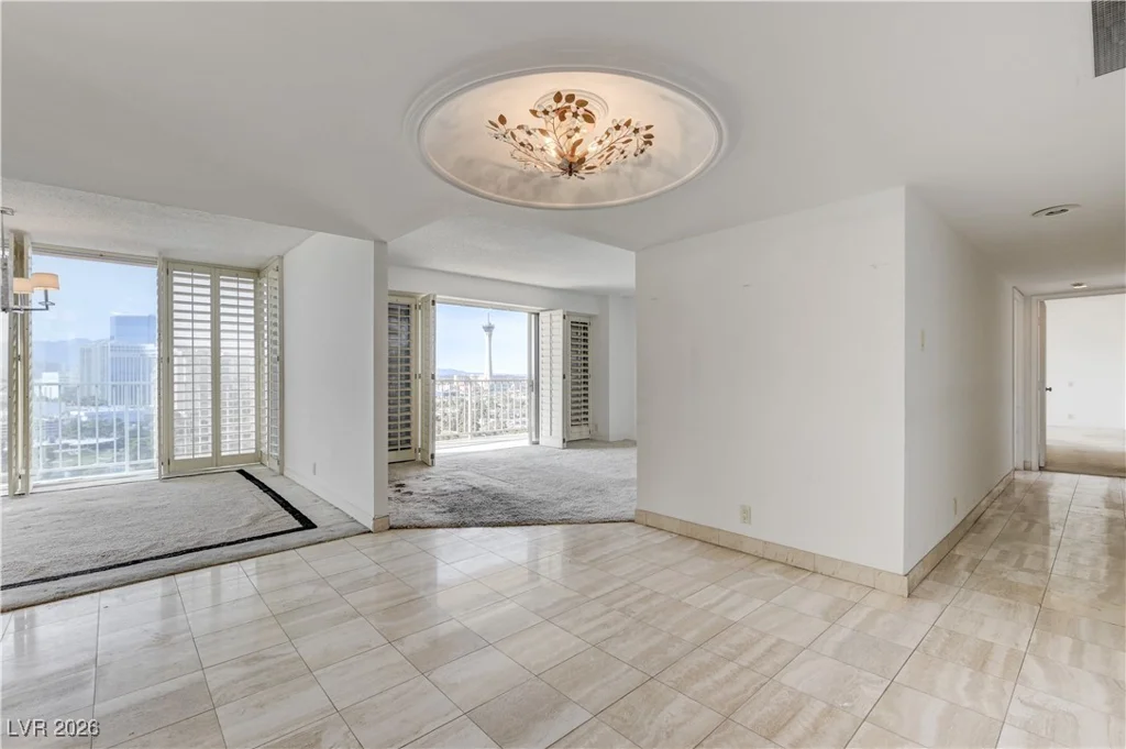 3111 Bel Air, Las Vegas, NV 89109
