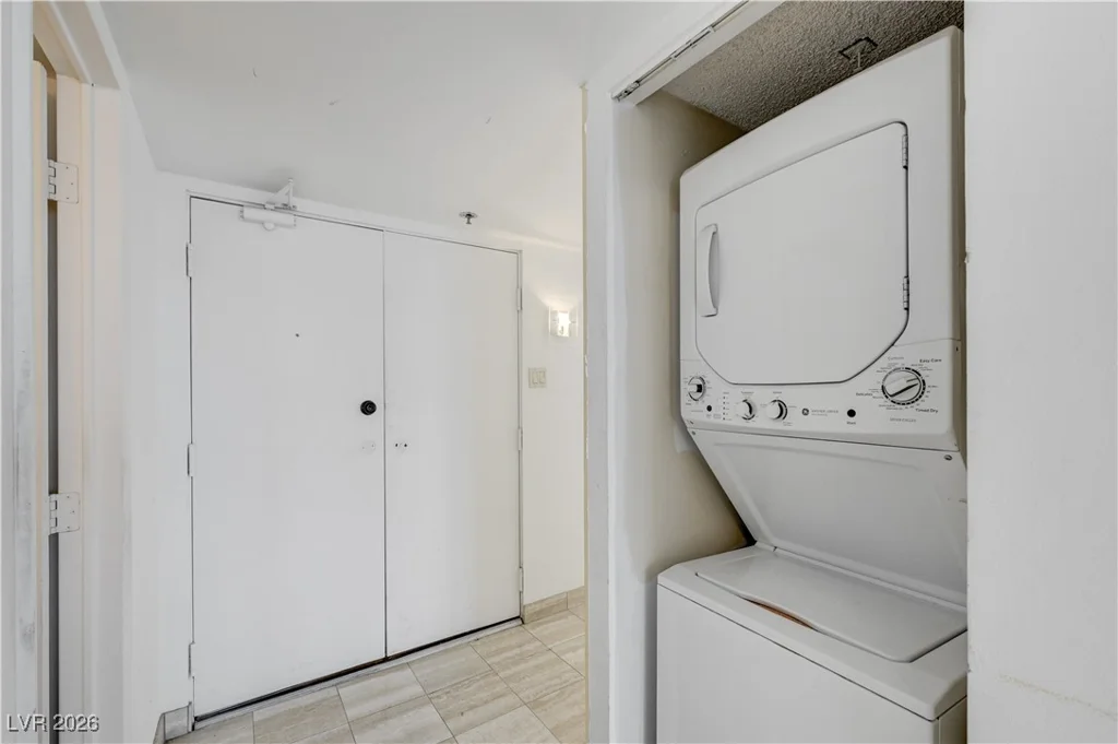 3111 Bel Air, Las Vegas, NV 89109