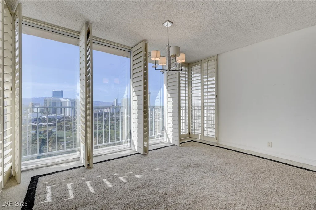 3111 Bel Air, Las Vegas, NV 89109