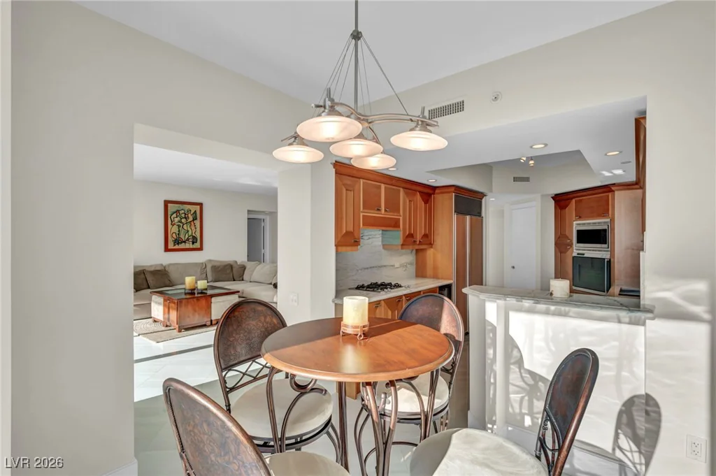 2777 Paradise, Las Vegas, NV 89109