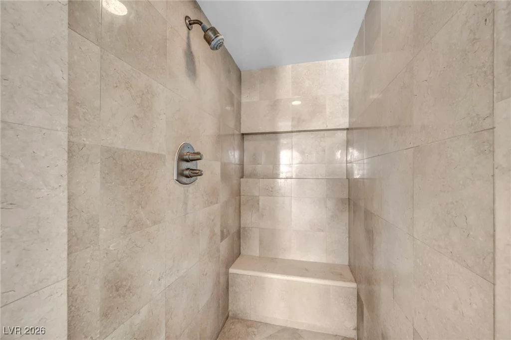 2777 Paradise, Las Vegas, NV 89109