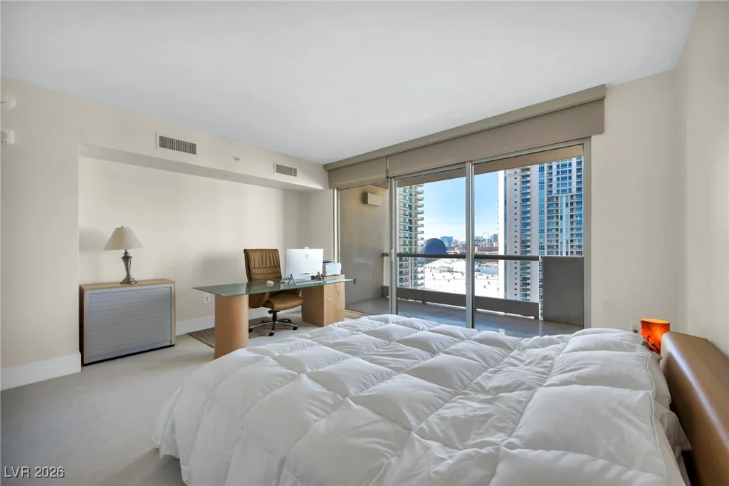 2777 Paradise, Las Vegas, NV 89109