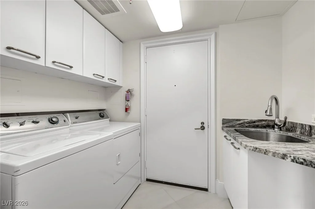 2777 Paradise, Las Vegas, NV 89109