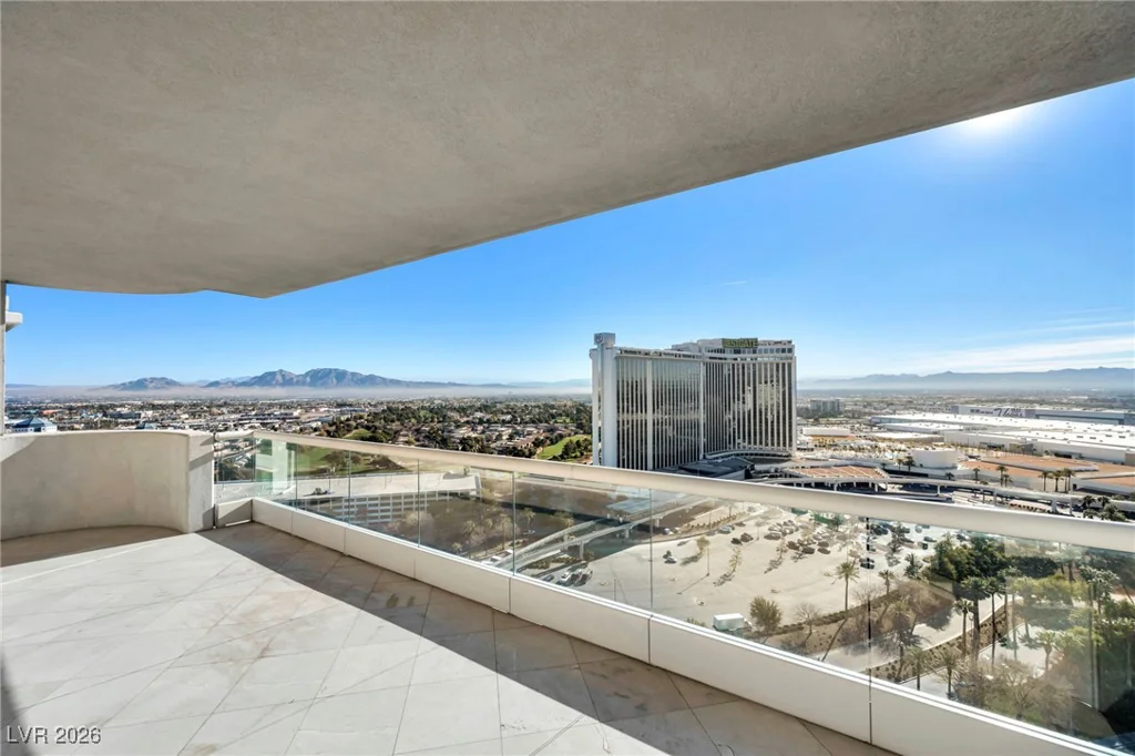 2777 Paradise, Las Vegas, NV 89109
