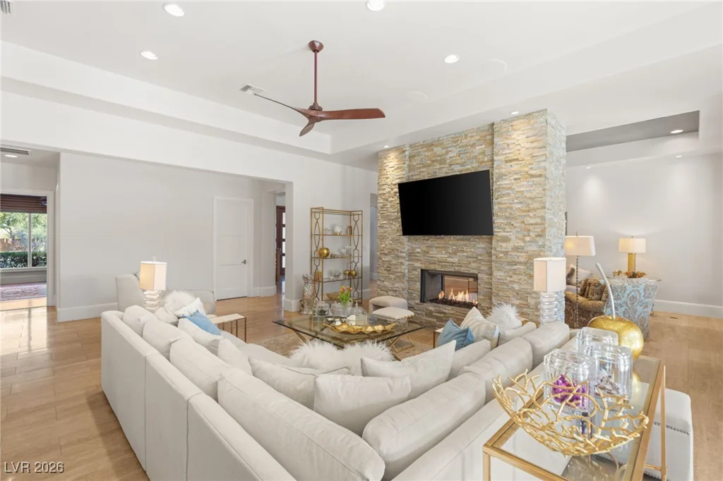 11 Misty Peaks, Las Vegas, NV 89135