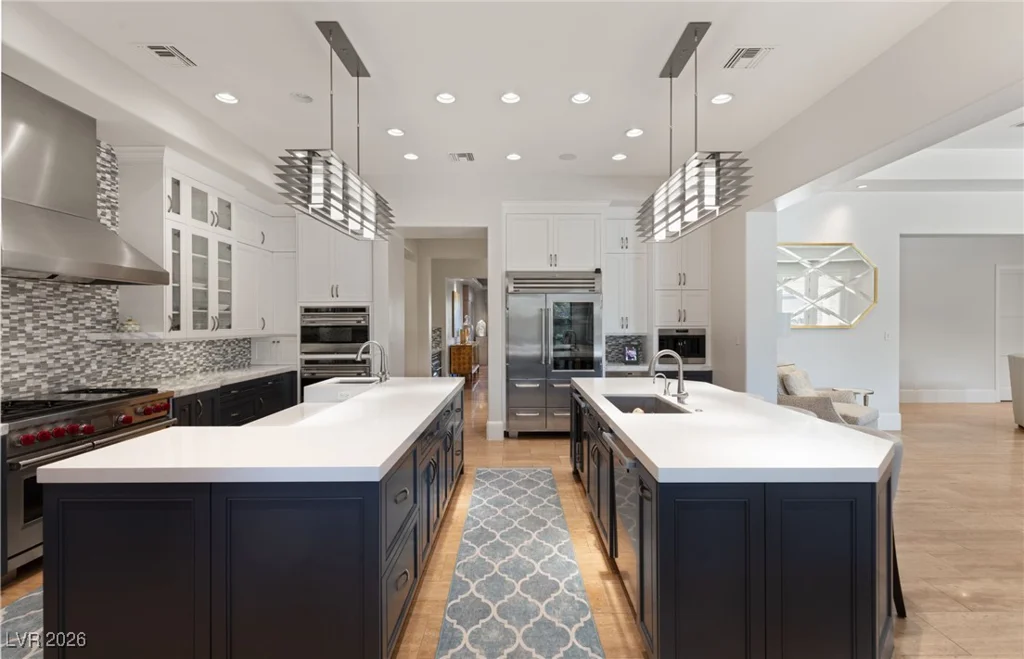 11 Misty Peaks, Las Vegas, NV 89135