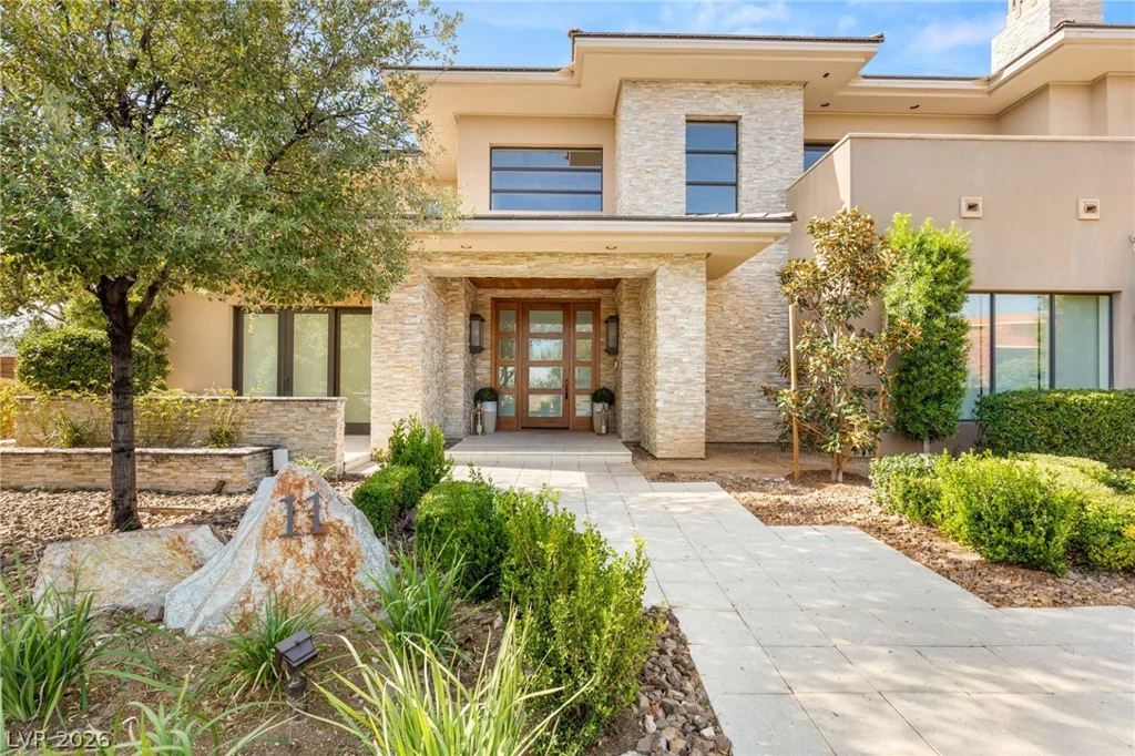 11 Misty Peaks, Las Vegas, NV 89135