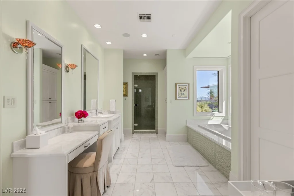 11 Misty Peaks, Las Vegas, NV 89135