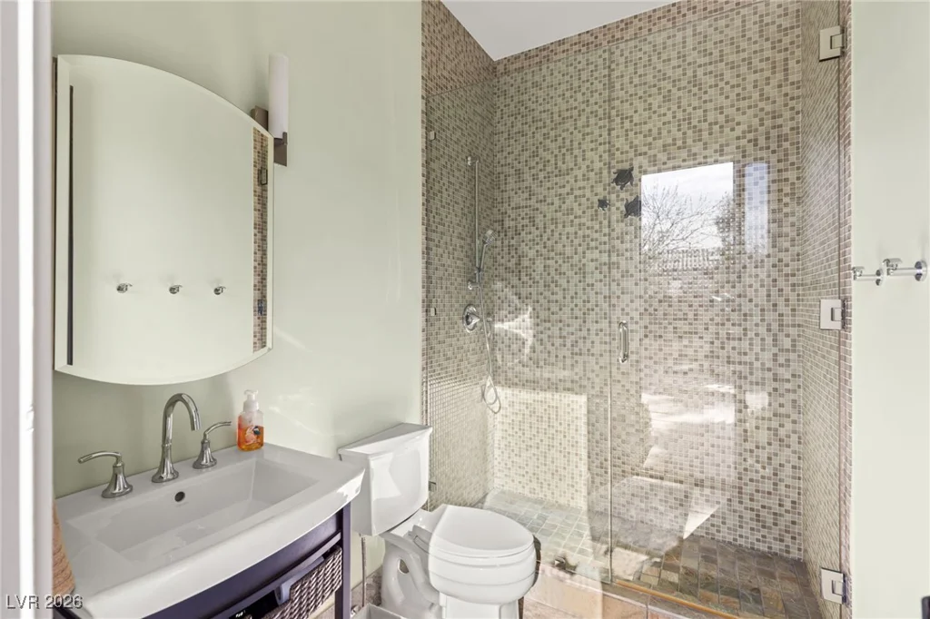 11 Misty Peaks, Las Vegas, NV 89135