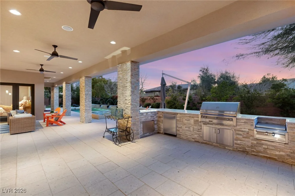 11 Misty Peaks, Las Vegas, NV 89135