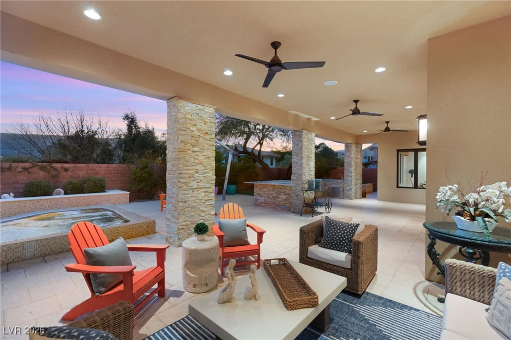 11 Misty Peaks, Las Vegas, NV 89135
