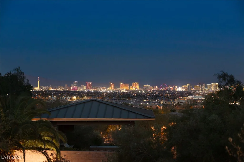 11 Misty Peaks, Las Vegas, NV 89135