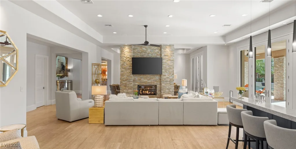 11 Misty Peaks, Las Vegas, NV 89135