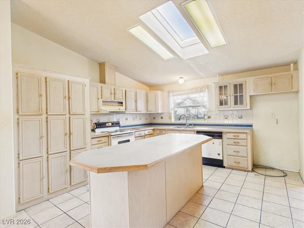 3230 Kellogg, Pahrump, NV 89061