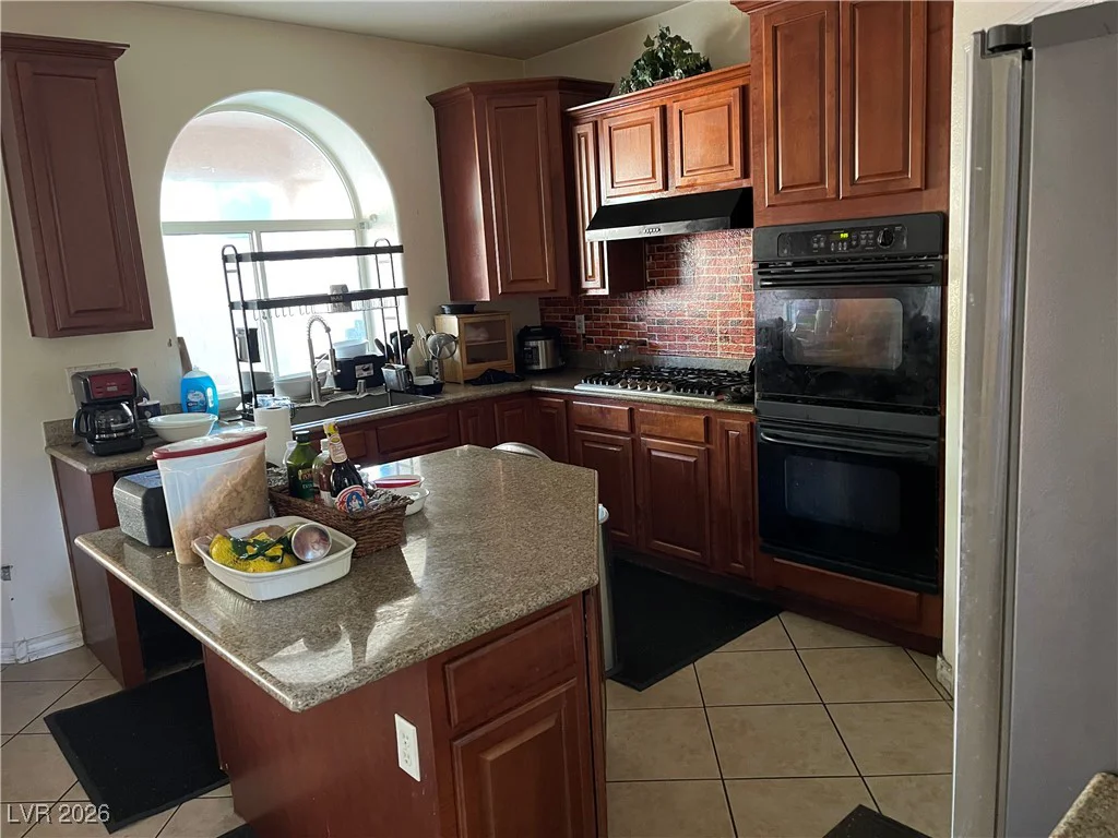 1001 Puerta Del Sol, Las Vegas, NV 89138