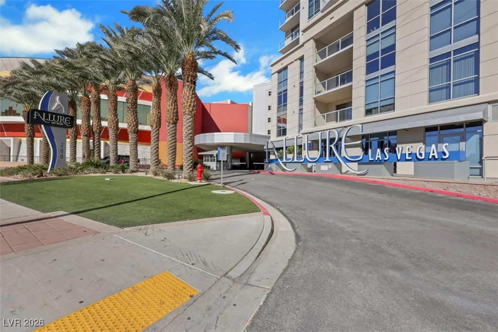 200 Sahara, Las Vegas, NV 89102