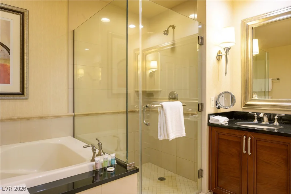 145 Harmon, Las Vegas, NV 89109