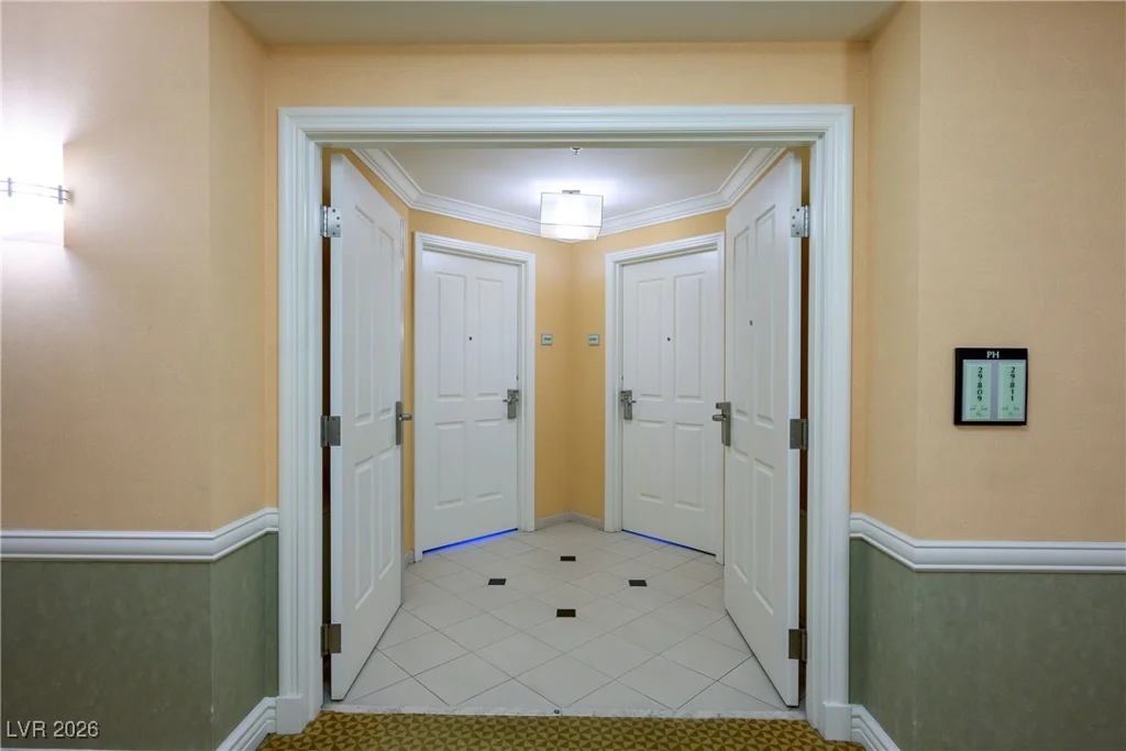 145 Harmon, Las Vegas, NV 89109