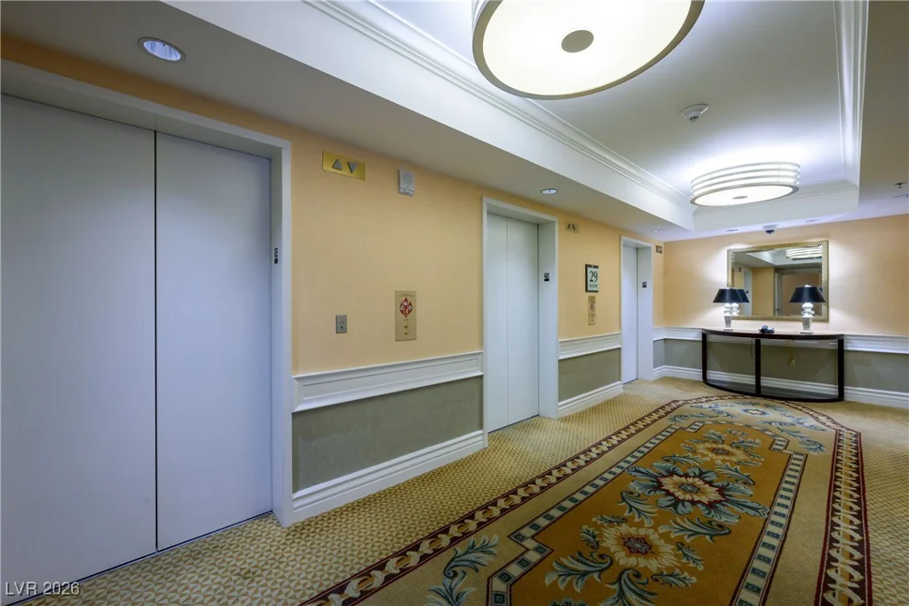145 Harmon, Las Vegas, NV 89109