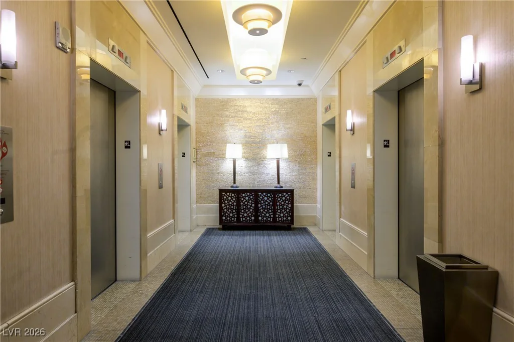 145 Harmon, Las Vegas, NV 89109