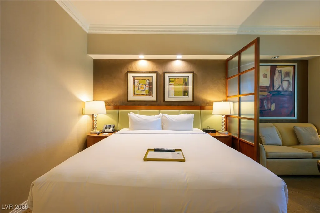 145 Harmon, Las Vegas, NV 89109