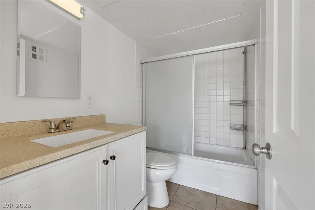 585 Royal Crest, Las Vegas, NV 89169