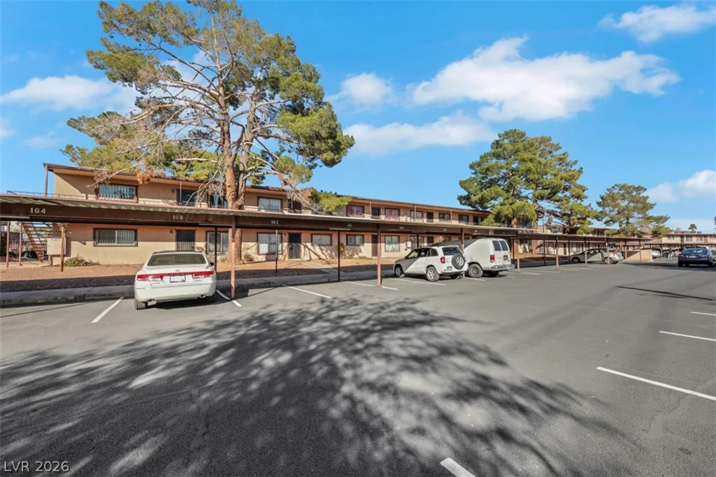585 Royal Crest, Las Vegas, NV 89169