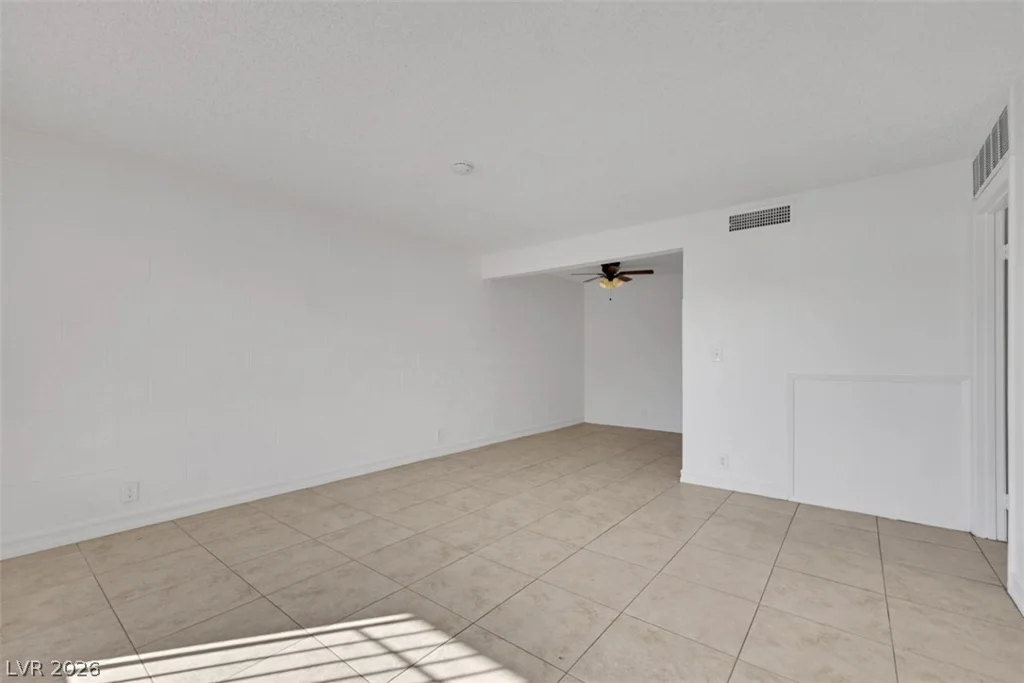 585 Royal Crest, Las Vegas, NV 89169