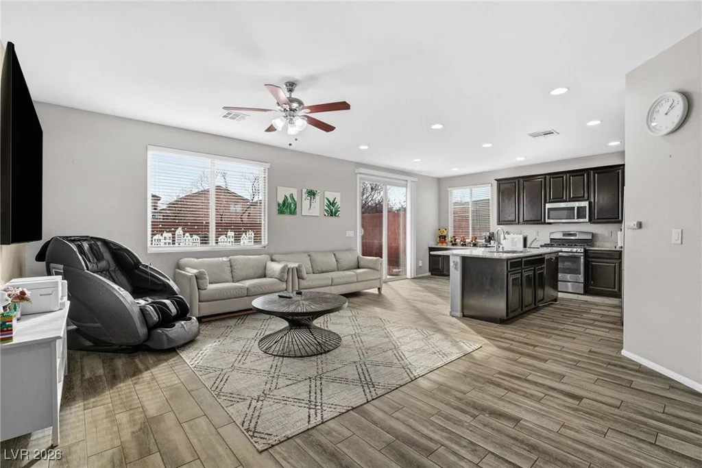 477 Bright Peridot, Las Vegas, NV 89178