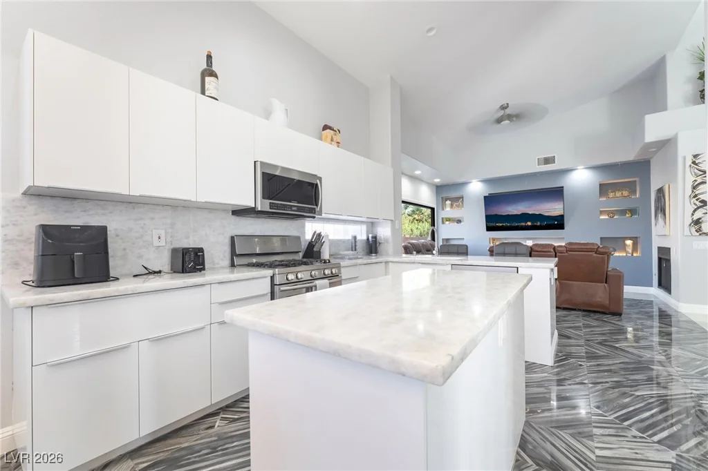 2076 Wigwam, Las Vegas, NV 89123