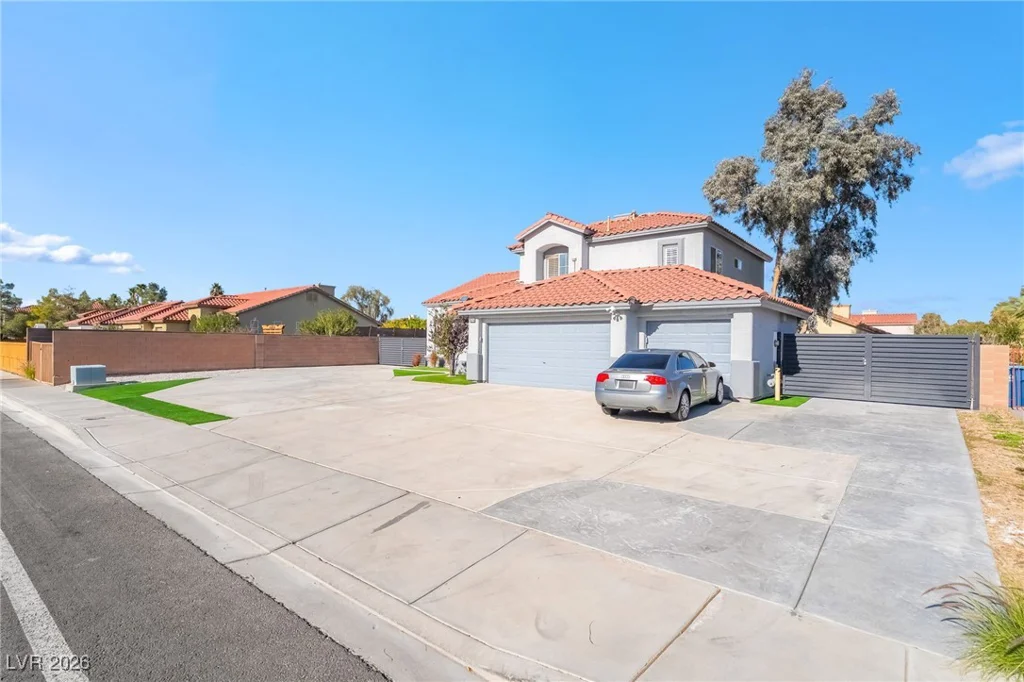 2076 Wigwam, Las Vegas, NV 89123