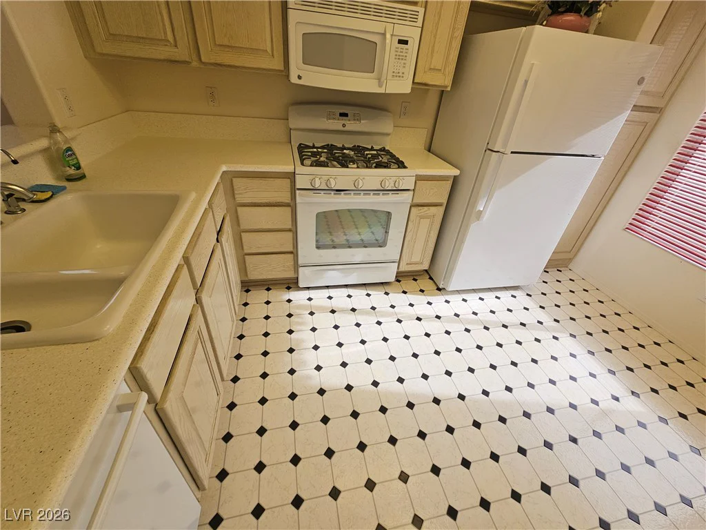 10016 Heyfield, Las Vegas, NV 89134