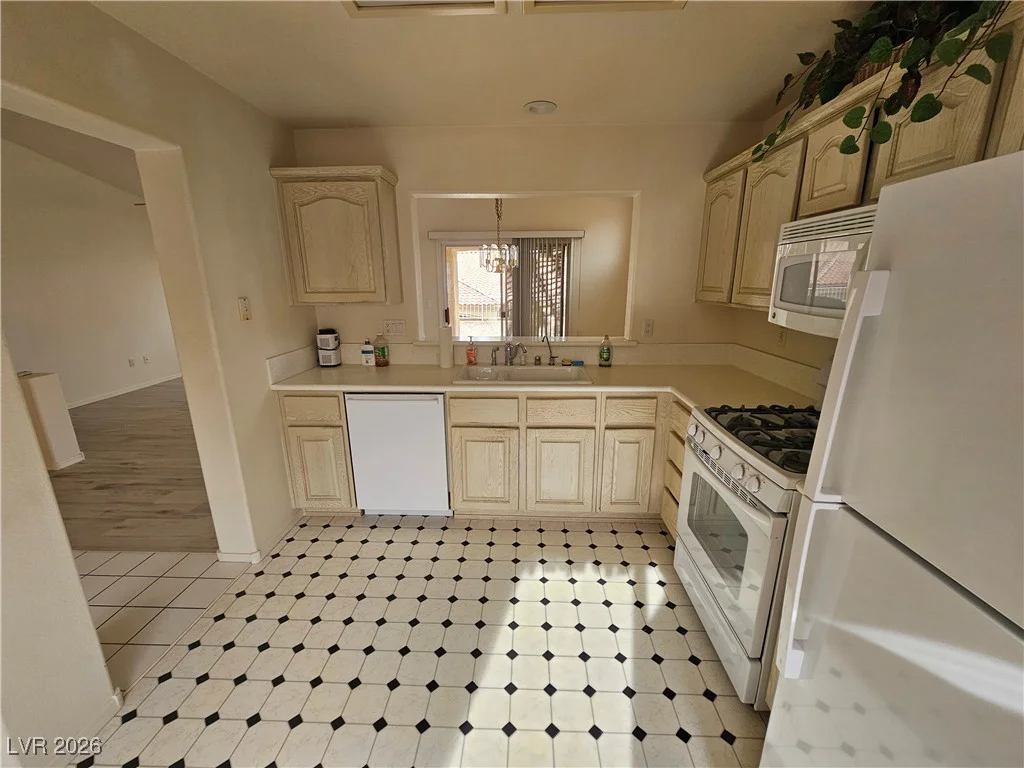 10016 Heyfield, Las Vegas, NV 89134