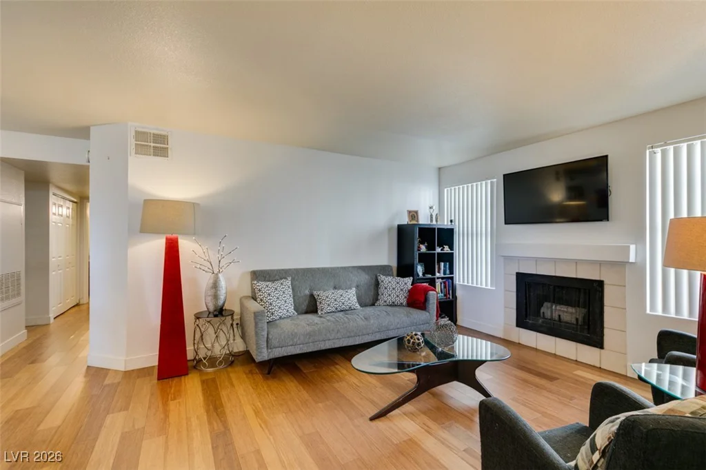 2801 Rainbow, Las Vegas, NV 89108