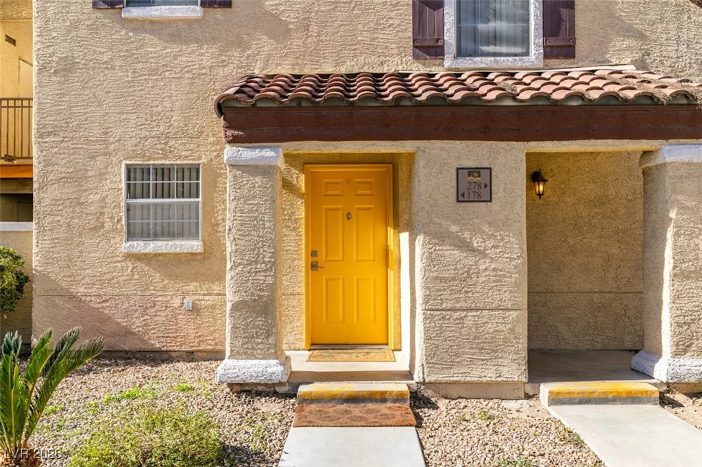 2801 Rainbow, Las Vegas, NV 89108