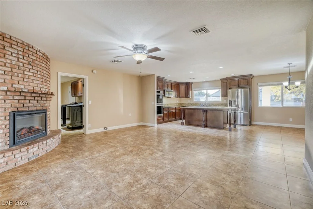 3138 Redwood, Las Vegas, NV 89146
