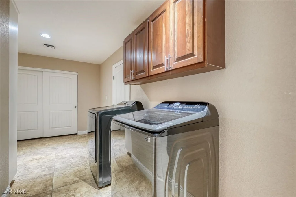 3138 Redwood, Las Vegas, NV 89146