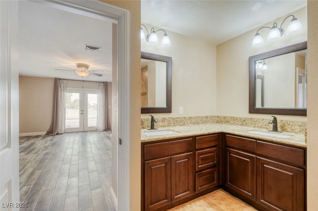3138 Redwood, Las Vegas, NV 89146