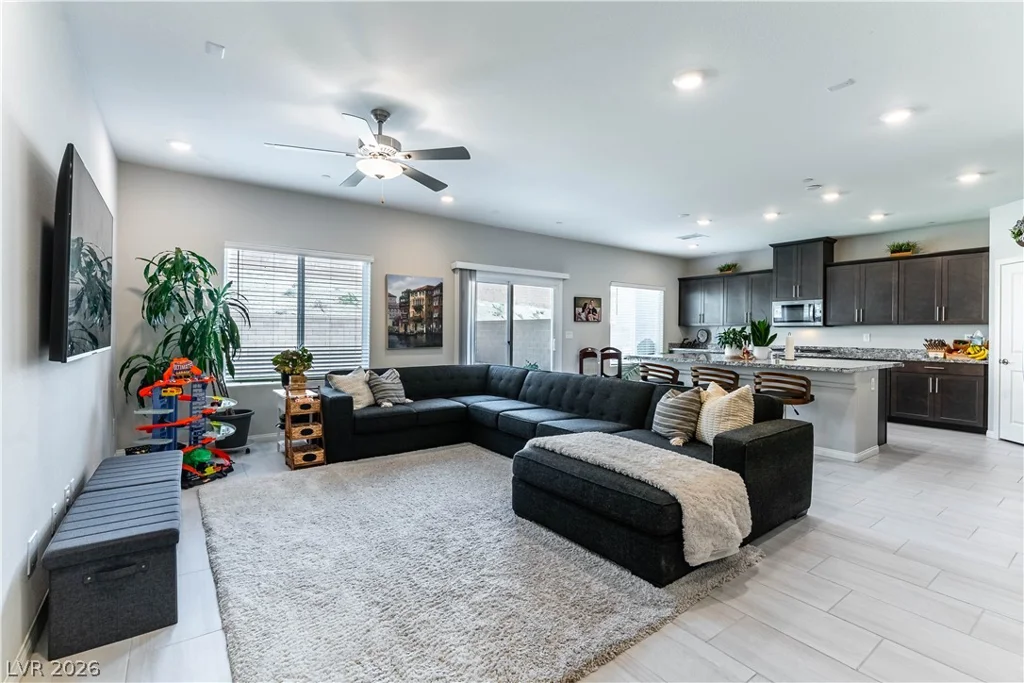 10766 Wild Parsley, Las Vegas, NV 89129