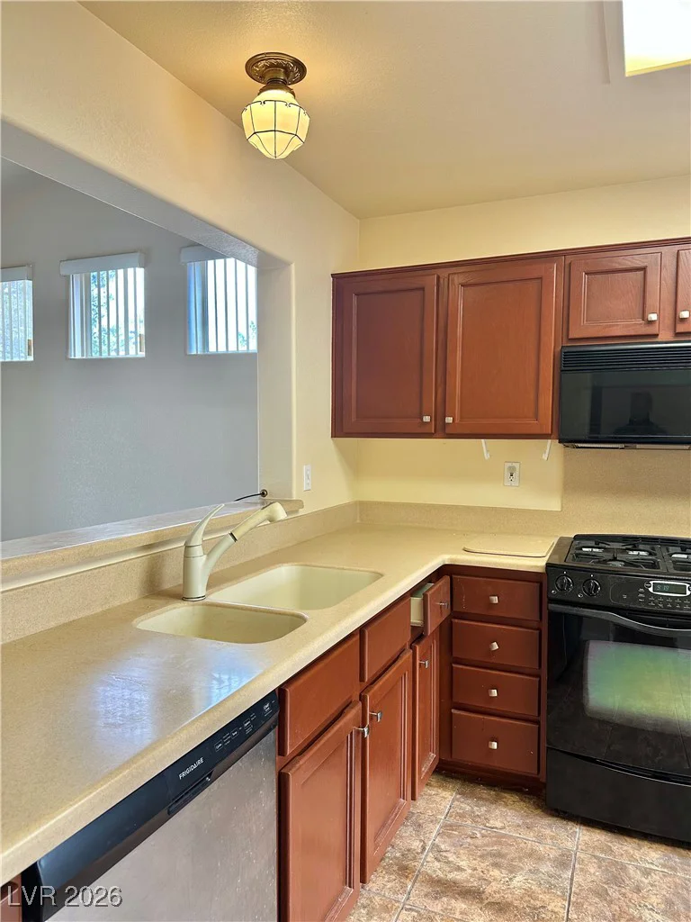 2833 Breakers Creek, Las Vegas, NV 89134
