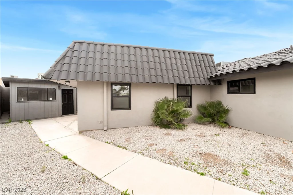 4501 Woodcrest, Las Vegas, NV 89121