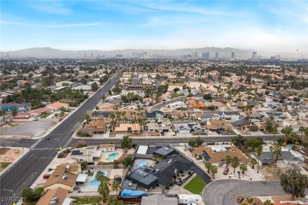 4501 Woodcrest, Las Vegas, NV 89121