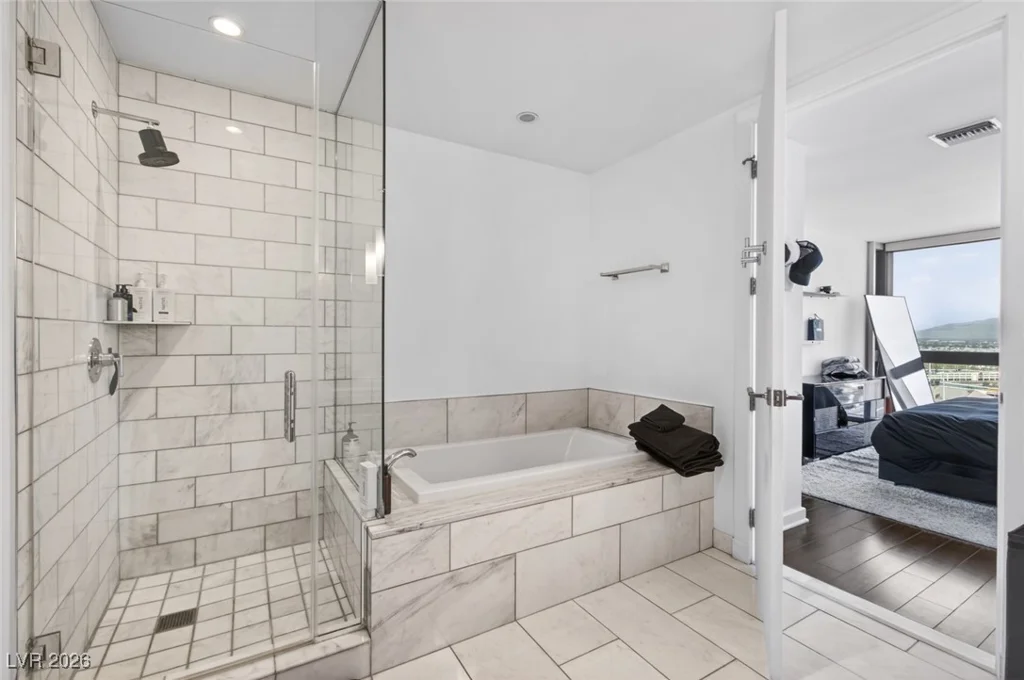 4471 Dean Martin, Las Vegas, NV 89103