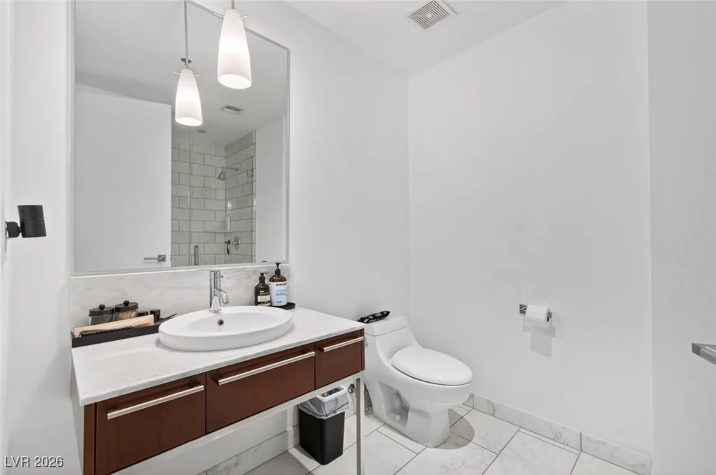 4471 Dean Martin, Las Vegas, NV 89103