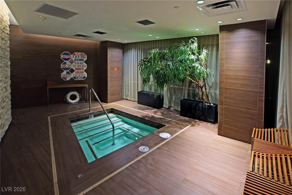 4471 Dean Martin, Las Vegas, NV 89103