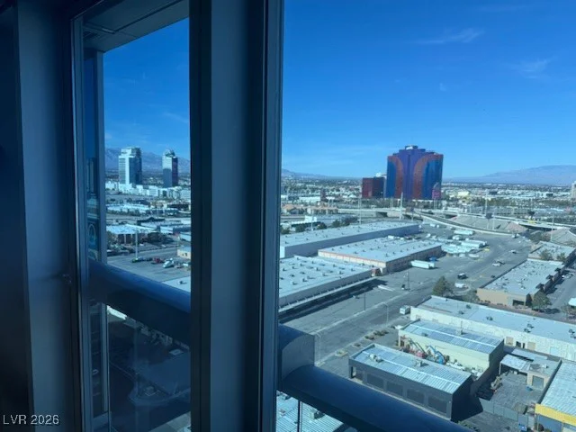 4471 Dean Martin, Las Vegas, NV 89103
