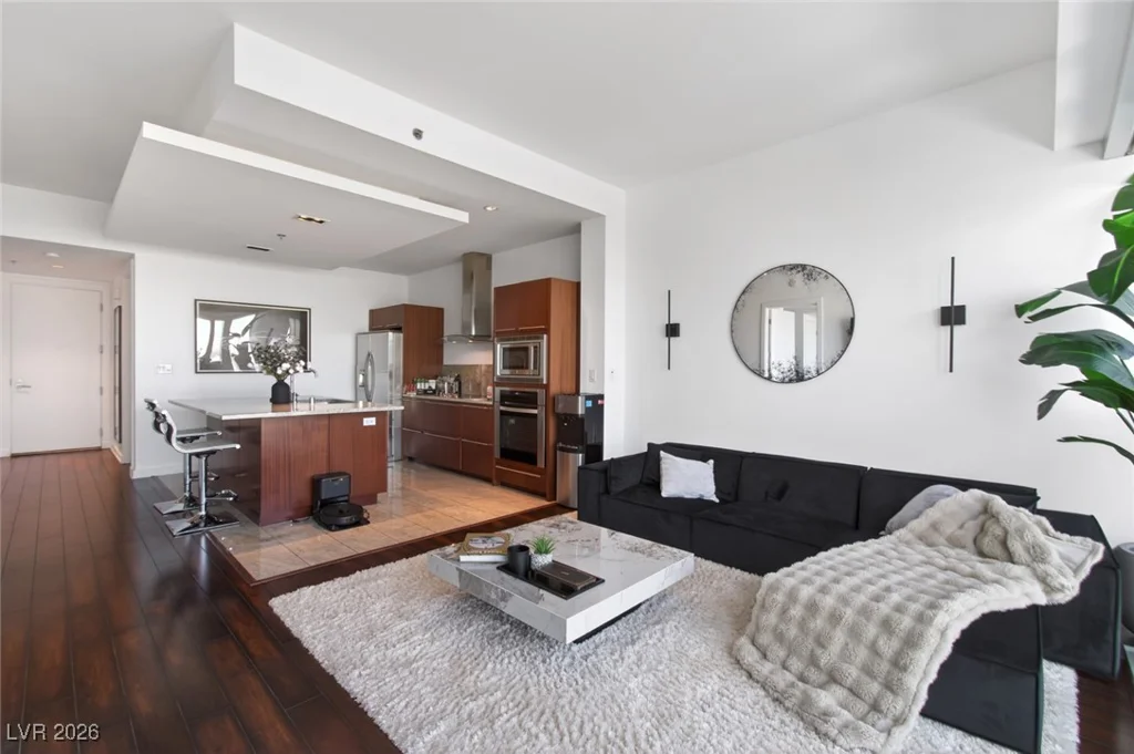 4471 Dean Martin, Las Vegas, NV 89103