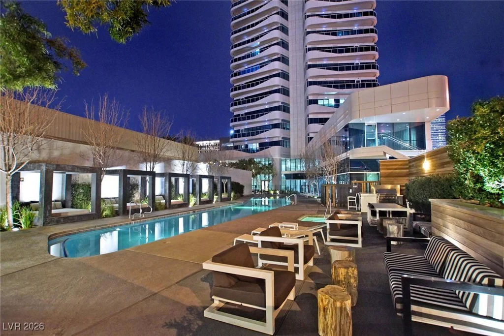 4471 Dean Martin, Las Vegas, NV 89103