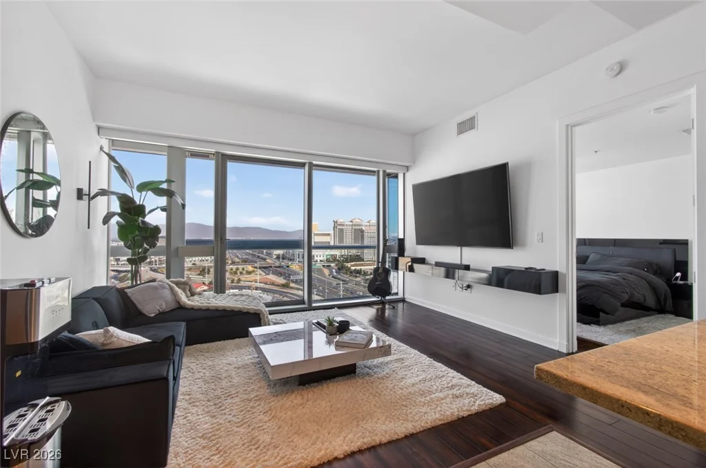 4471 Dean Martin, Las Vegas, NV 89103